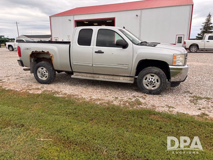 2011-chevrolet-2500hd-image-6