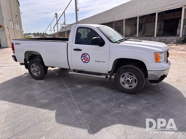 2012-gmc-sierra-2500-image-6