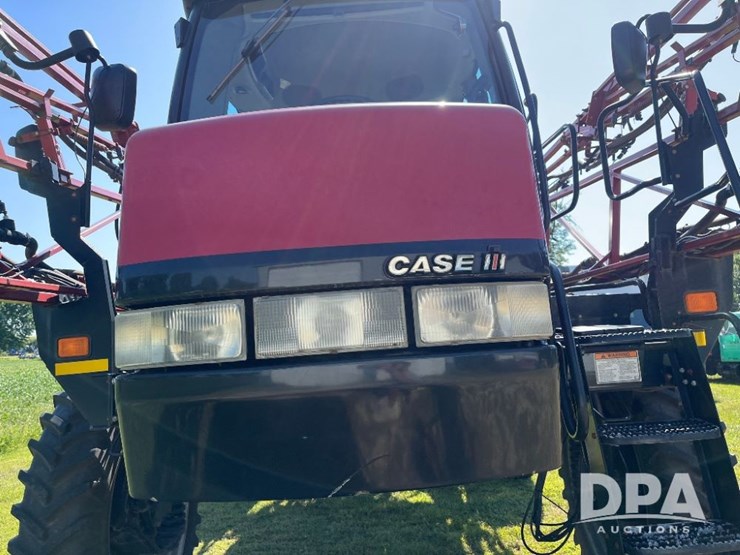 2011-case-ih-patriot-3330-image-24