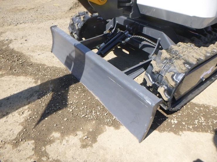 2025-sdlanch-sdle20-hydraulic-excavator-image-15