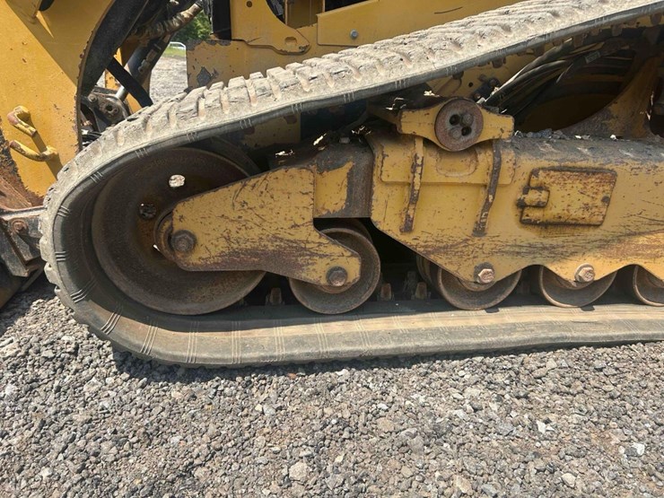 2022-caterpillar-279d3-image-10
