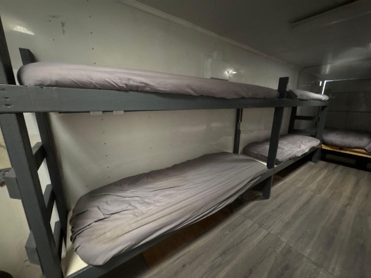 1995-pace-american-8'-x-48'-gooseneck-bunkhouse-tl-image-28