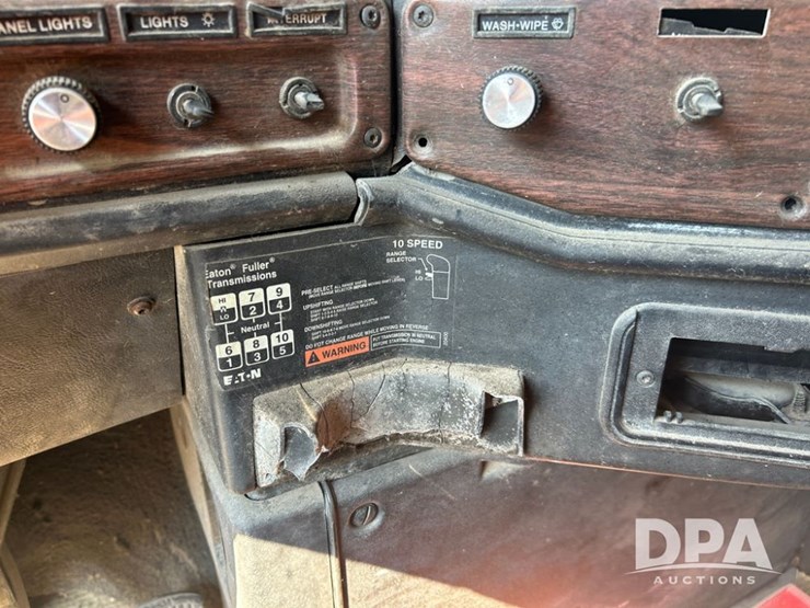 1998-freightliner-dry-tender-truck-(cp0654,-unit-28644)-image-33