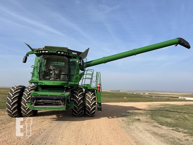 2021-john-deere-s790-image-14