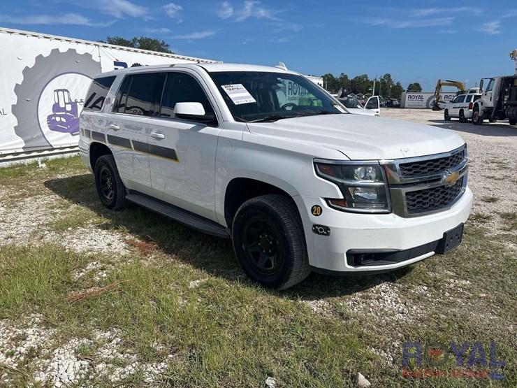 2016-chevrolet-tahoe-image-2
