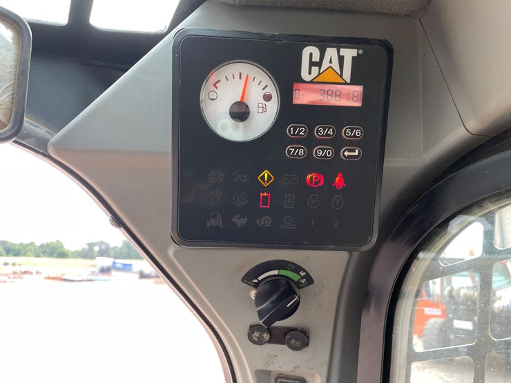 2014-caterpillar-262d-image-20