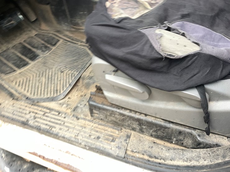 2019-chevrolet-silverado-3500-image-28