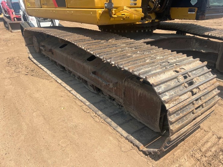 2015-caterpillar-323fl-image-30