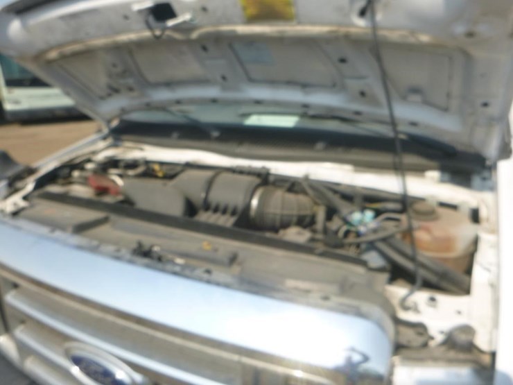 2017-ford-e450-image-13