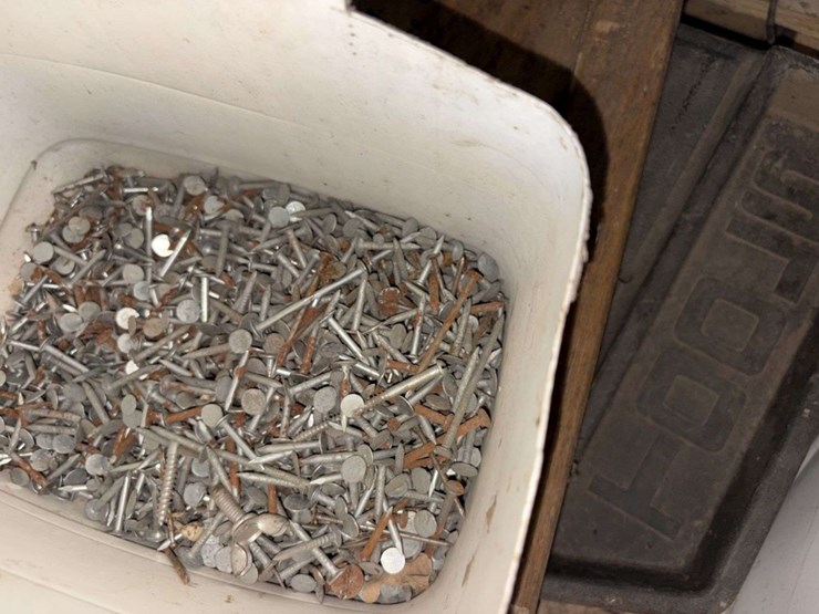 pallet-of:-assorted-nails,-roller-creepers,-buying-all-for-one-money-image-3