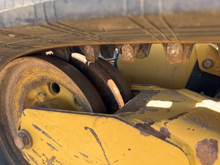 2019-caterpillar-299d2-xhp-image-11
