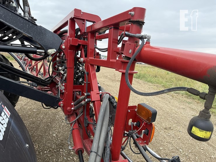 2020-case-ih-patriot-4440-image-71