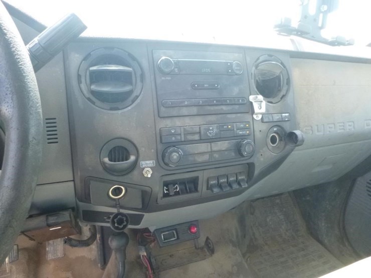2012-ford-f550-image-15