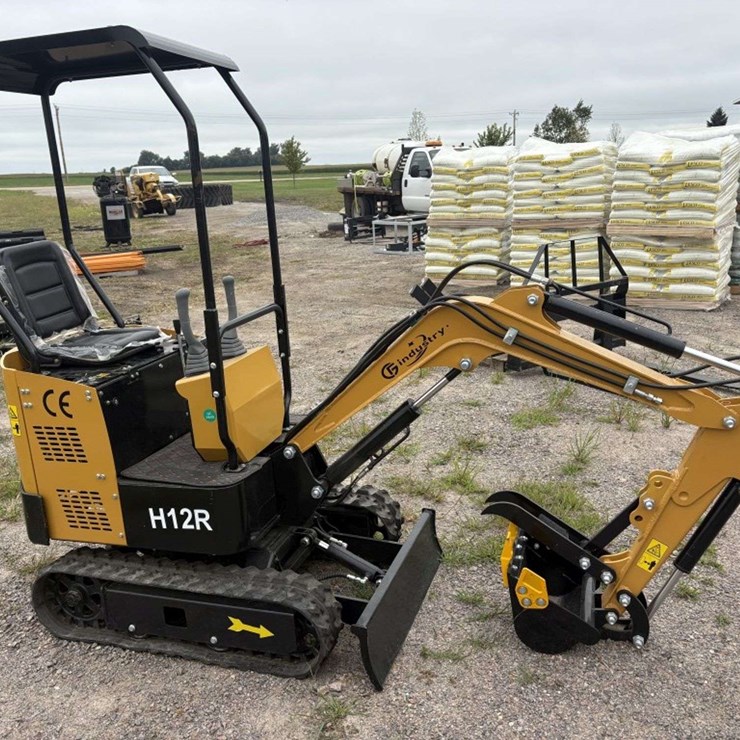 CFG Industrial H12R Mini Excavator, 13.5 HP, 5.5’ Digging Depth, Manual Thumb, 36” Hyd Blade, 16” Bu