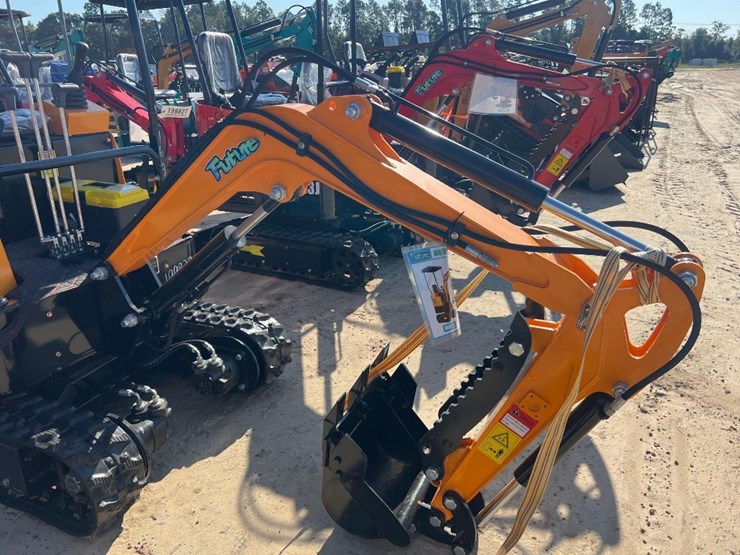 unused-future-ft15j-excavator-image-12