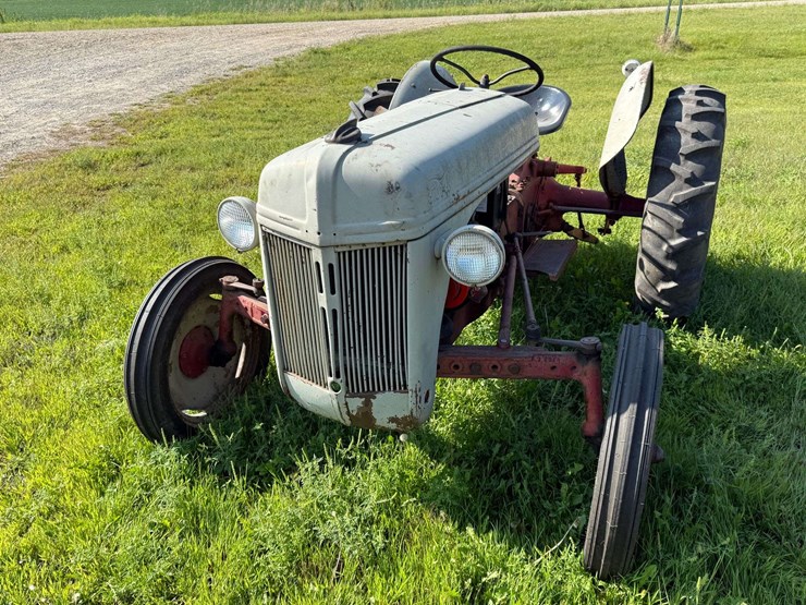 ford-8n-image-12