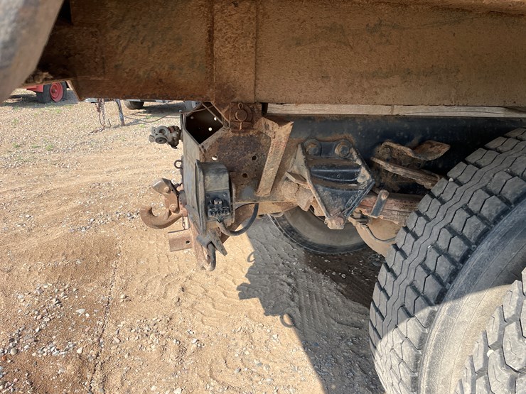 1991-ford-l8000-image-10