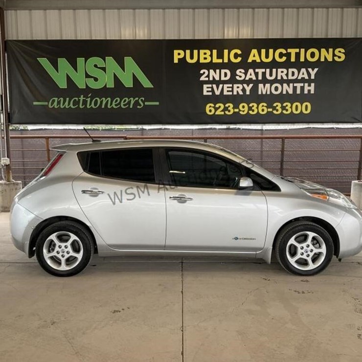 2014 Nissan Leaf SV Hatchback