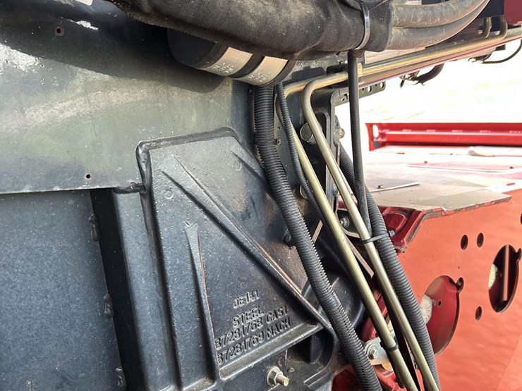 2015-case-ih-8240-image-51