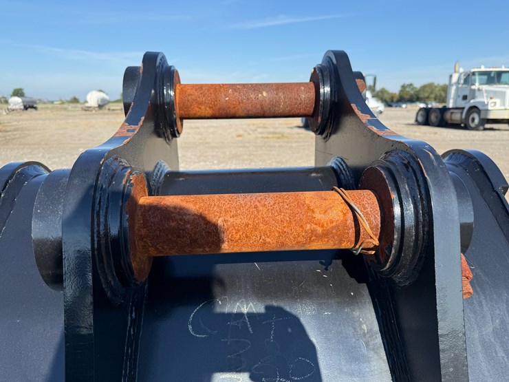 caterpillar-320-image-7