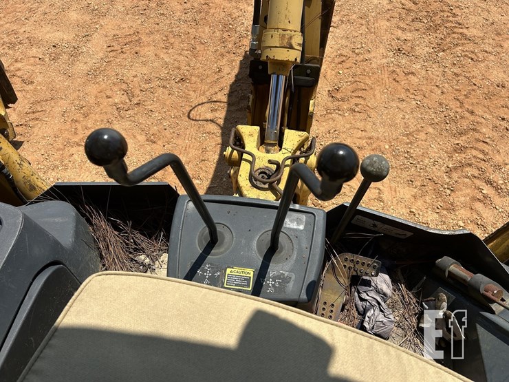2006-deere-310g-image-14