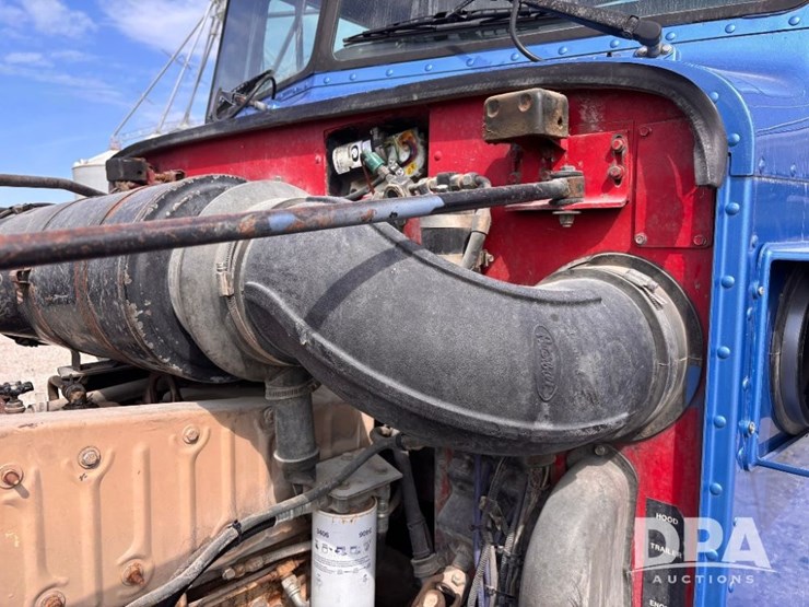 1988-peterbilt-377-image-62