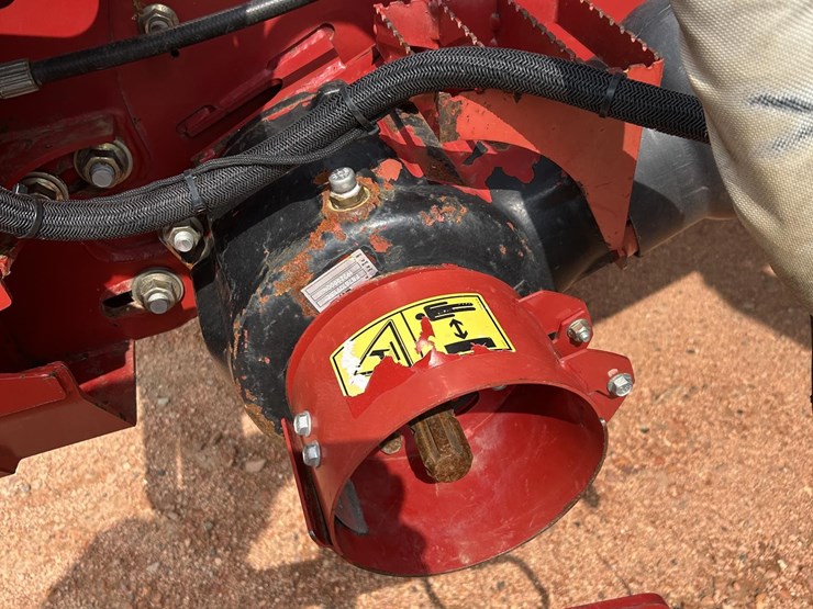 2015-case-ih-8240-image-67