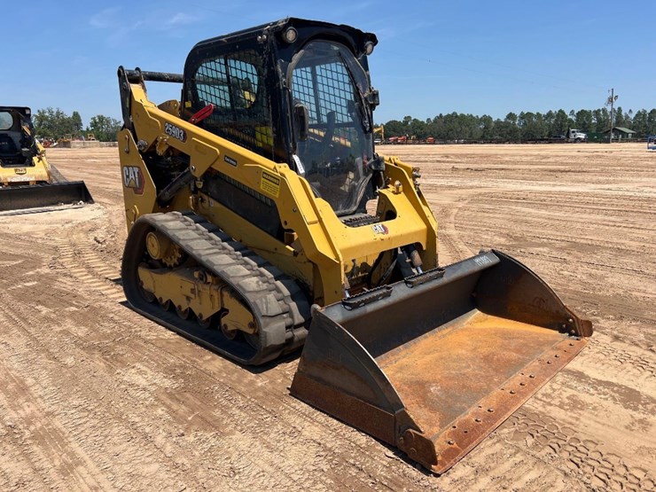2022-caterpillar-259d3-image-6