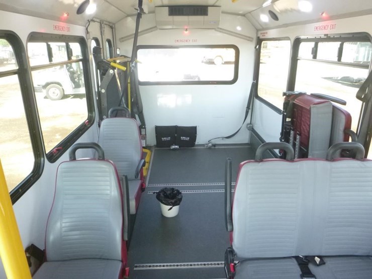 2018-ford-e350-image-9