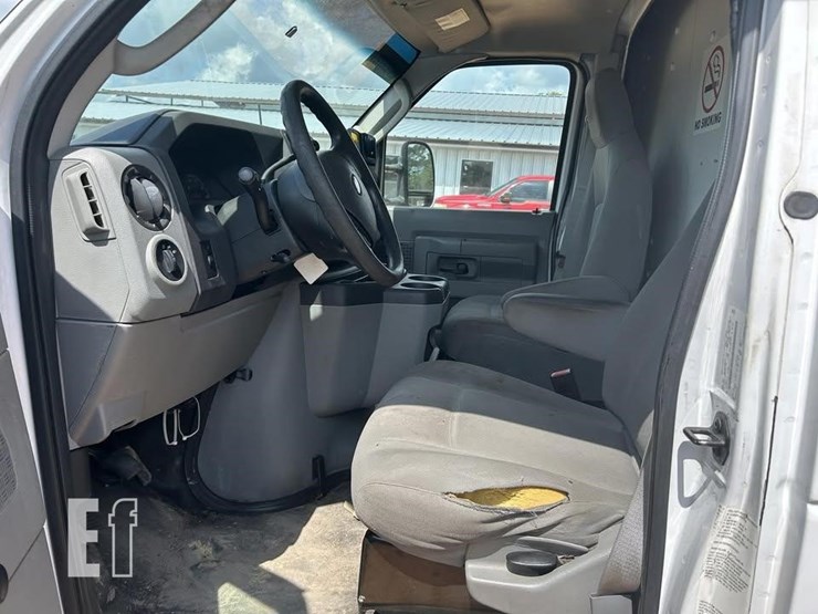 2012-ford-e450-image-9