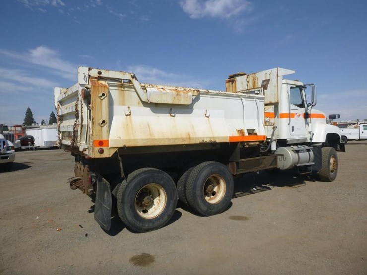 2004-international-5500-image-3