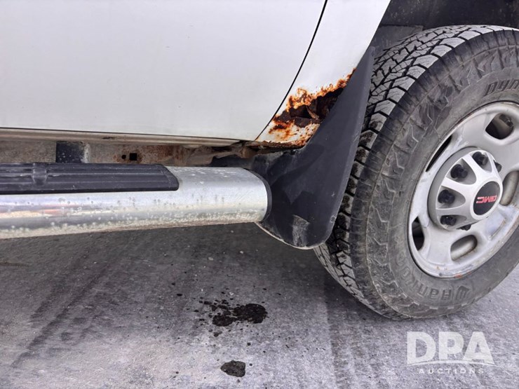 2012-gmc-sierra-2500-image-43