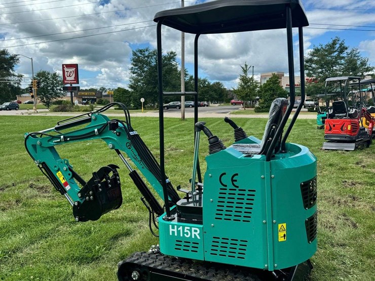 2025-cfg-industrial-h15r-mini-excavator-...-unused-...-brand-new-battery-installed-image-1