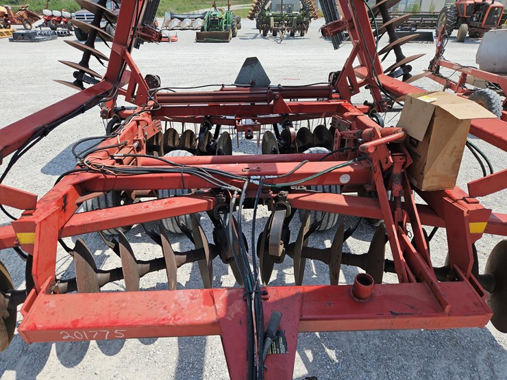 case-ih-3900-image-4