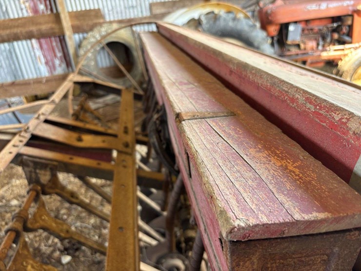 superior-7ft-grain-drill-image-11
