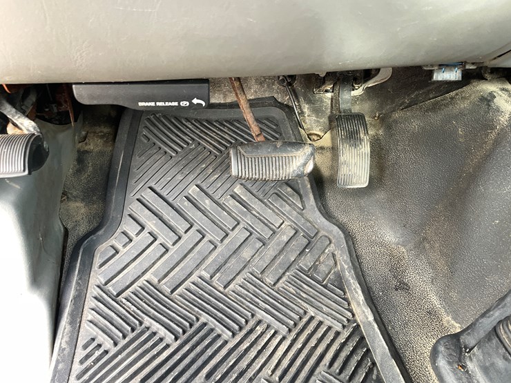 2006-ford-f350-image-25