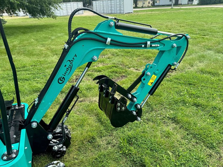2025-cfg-industrial-h15r-mini-excavator-...-unused-...-brand-new-battery-installed-image-9