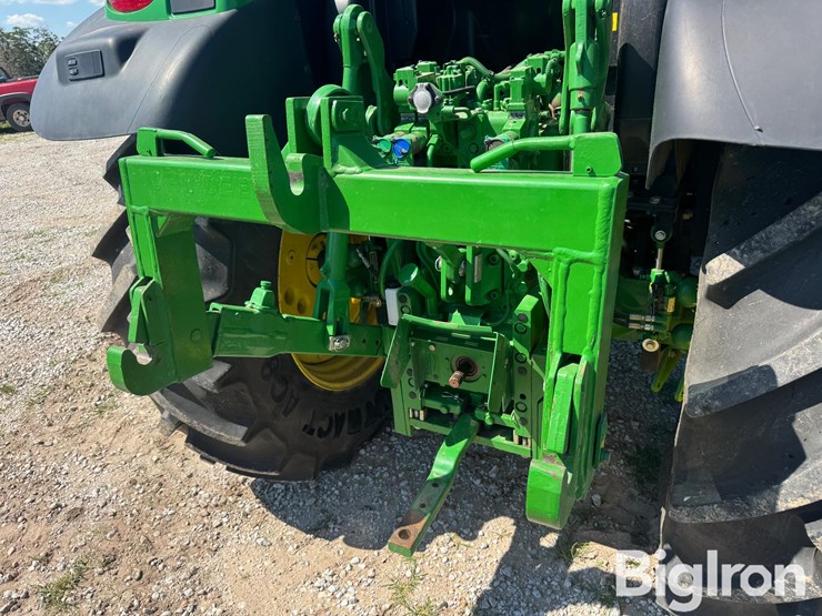 2014-john-deere-6125r-image-14