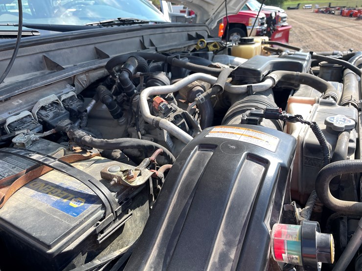 #2135-•-2015-ford-f350-pickup-truck-(has-mn-title)-image-23