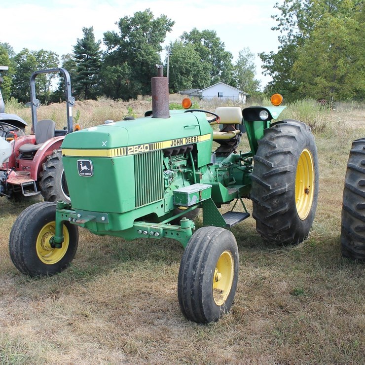 JOHN DEERE 2640