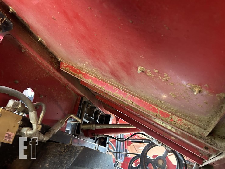 2015-case-ih-8240-image-53