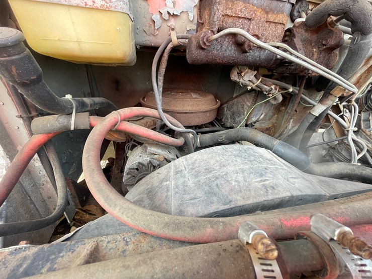 #2144-•-1982-chevrolet-kurbmaster-box-truck-(has-mn-title)-image-19