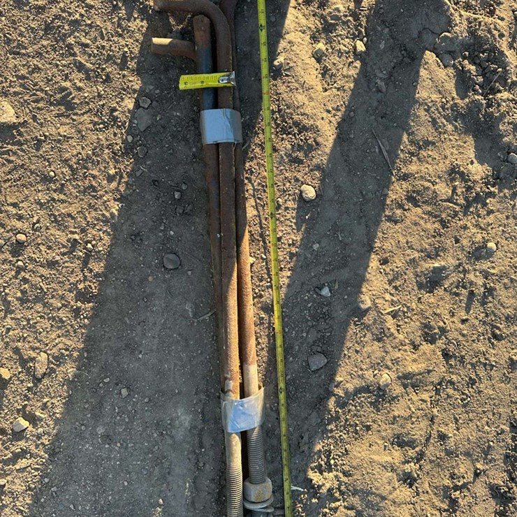 (4) 7/8" x 36" Cement Anchors, 1 Doesn't have a Bend, Hardware in Picture Goes With, Buying All for