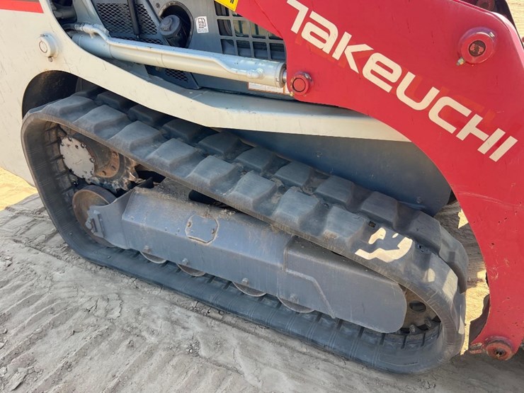 2018-takeuchi-tl8-image-13