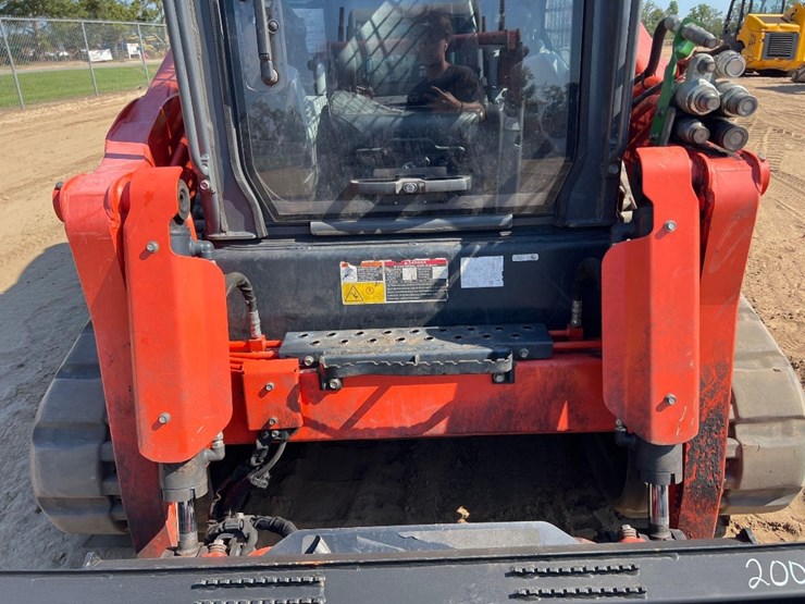 kubota-svl97-2-image-19
