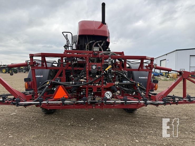 2020-case-ih-patriot-4440-image-41