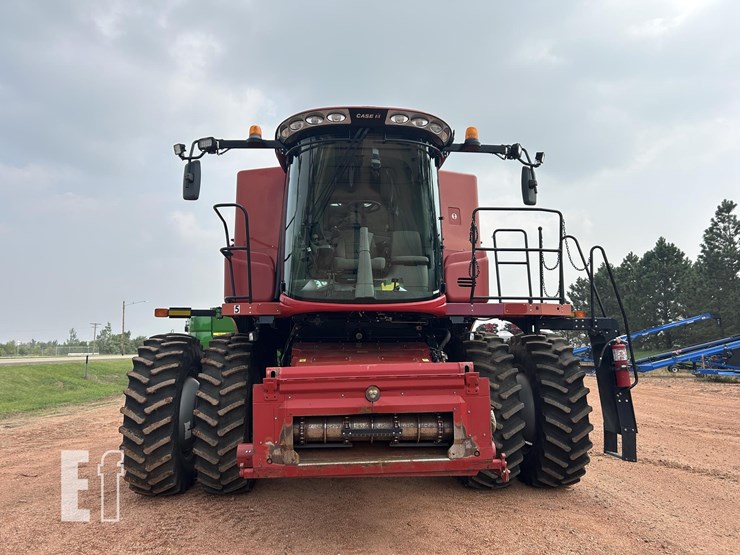 2015-case-ih-8240-image-5