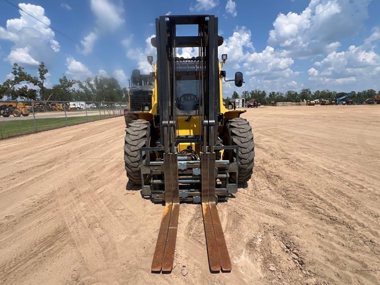 sellick-s80t4e-4ps-rough-terrain-forklift-image-7