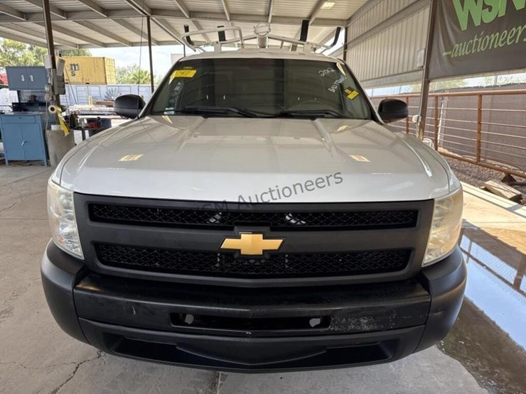 2012-chevrolet-silverado-1500-image-3