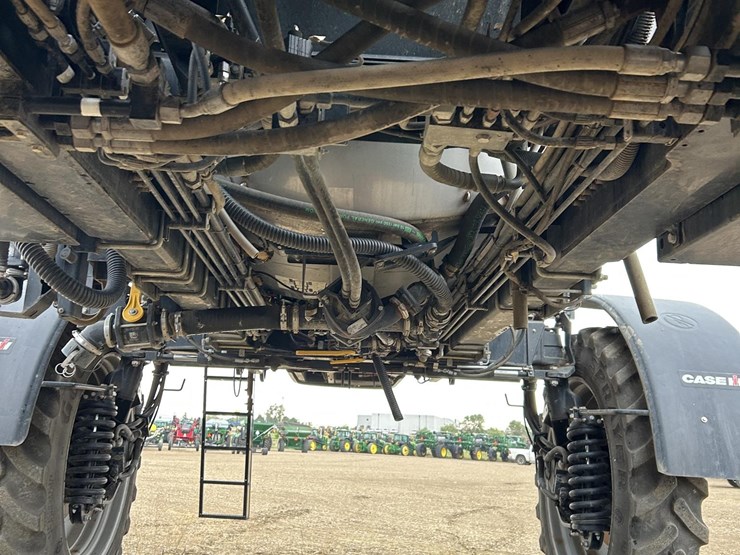 2020-case-ih-patriot-4440-image-99